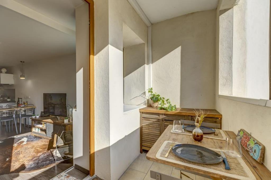 Апартаменти Le Pura Vida, Hyper Centre Terrasse + Parking Аннесі Екстер'єр фото
